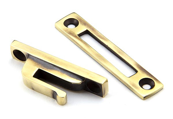 Locking Hinton Fastener