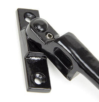 Right-Handed Locking Night-Vent Monkeytail Fastener