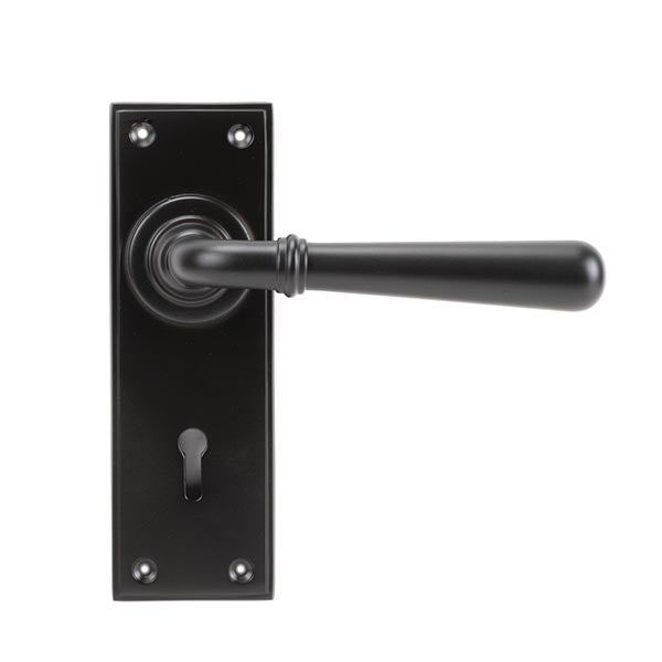 Newbury Lever Lock Set