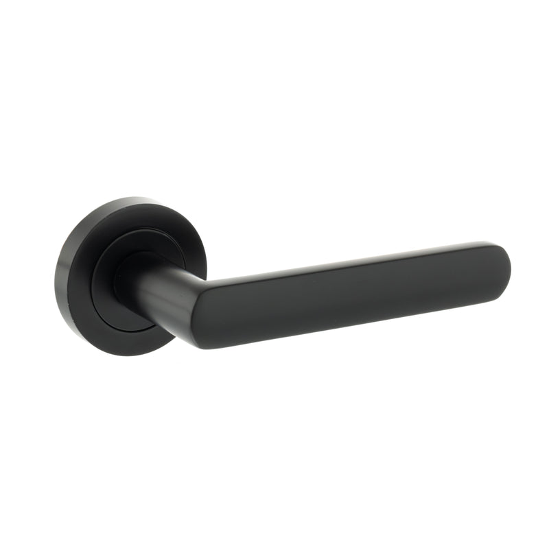 STATUS Carolina Lever Door Handle on Round Rose